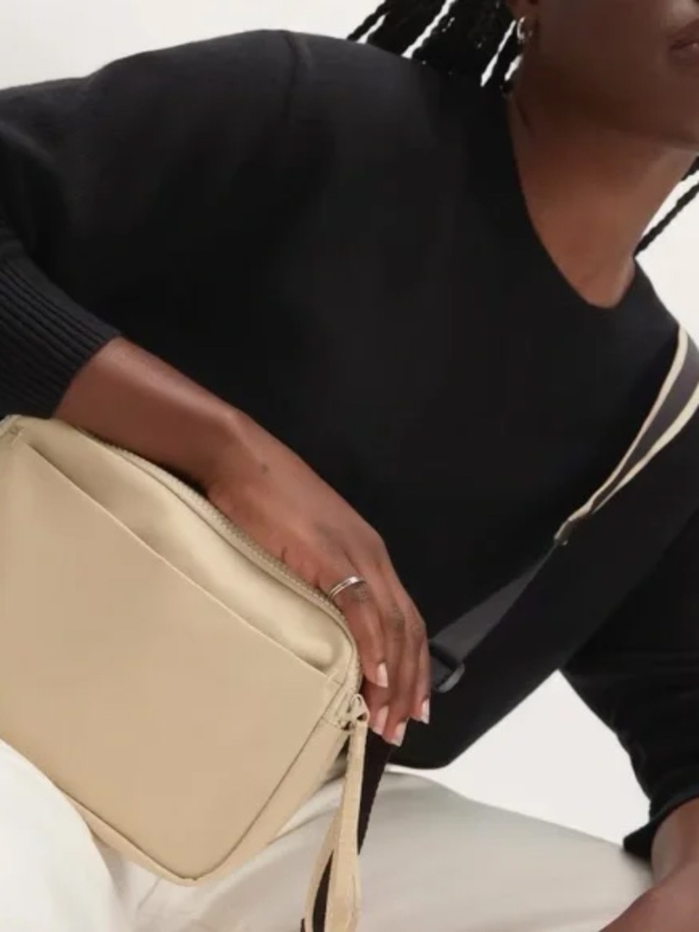Everlane Recycled Nylon Camera Bag